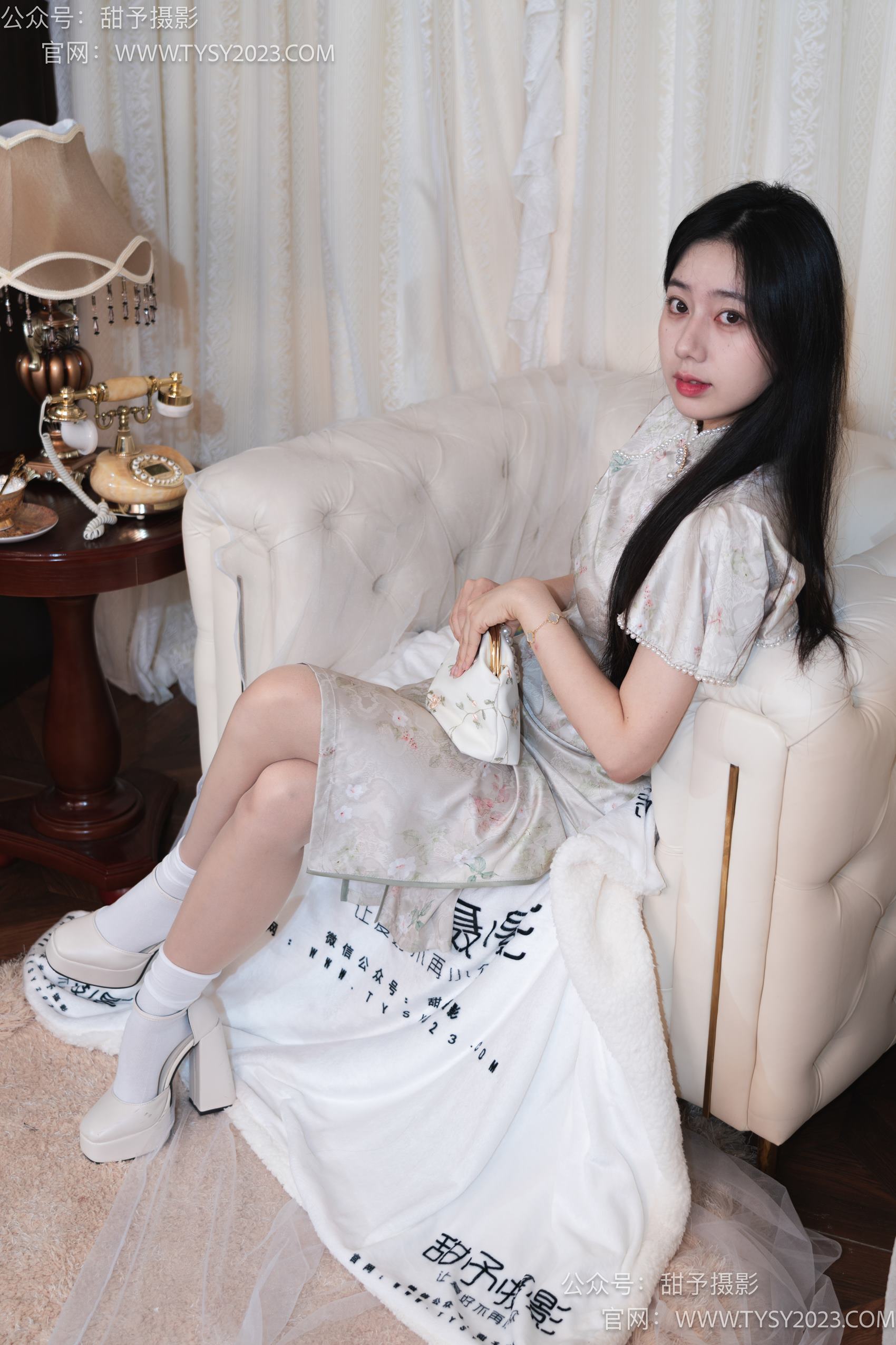 甜予摄影鱼鱼高跟鞋、白棉袜、肉丝[124P/2V/9.44GB]