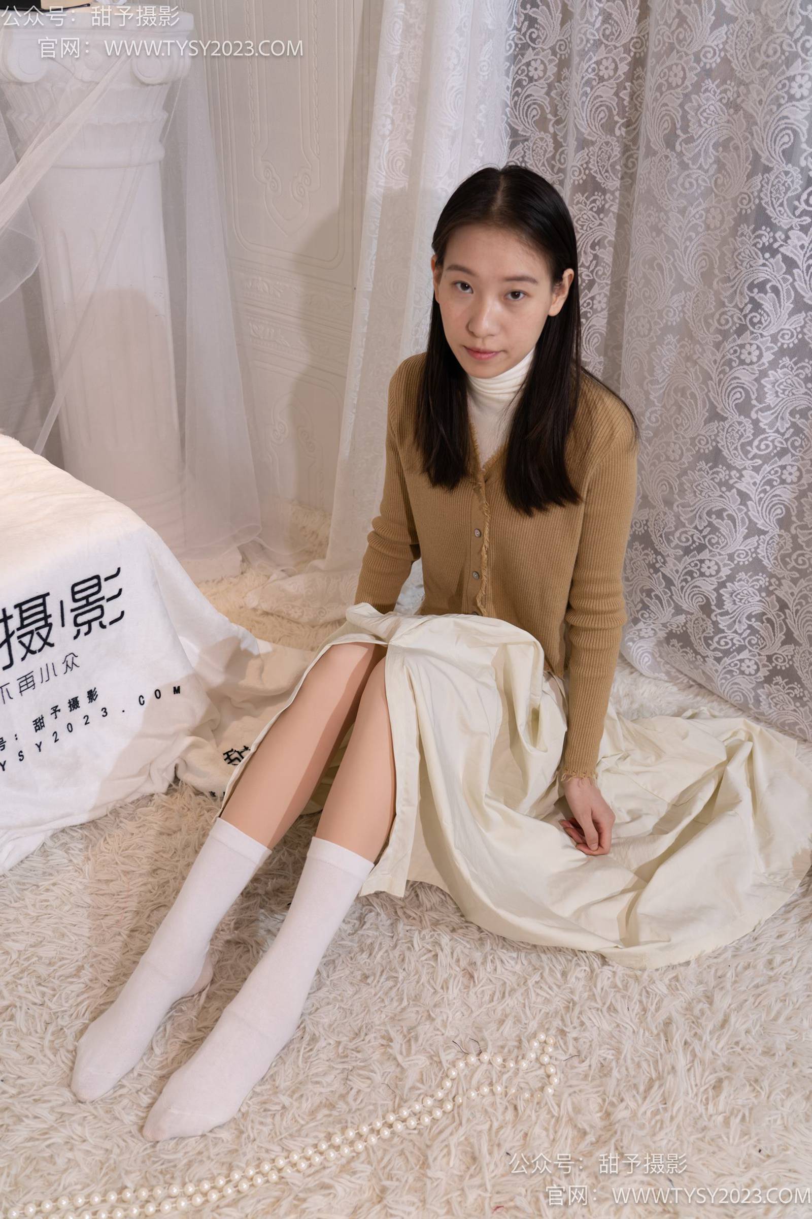 甜予摄影-帆帆平底鞋、白棉袜、裸足[130P/2V/9.91GB]