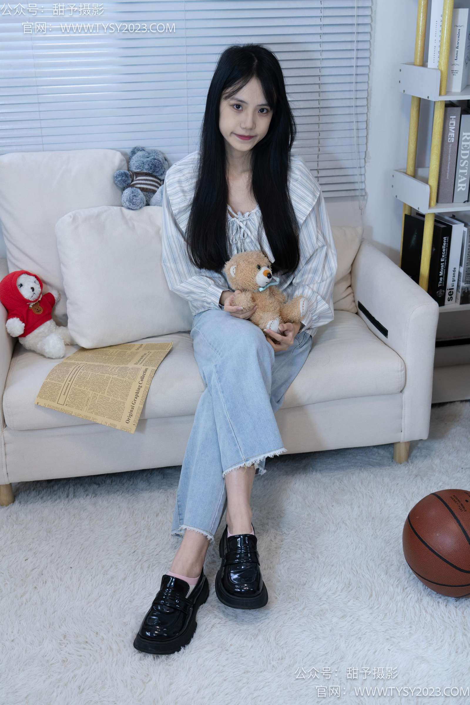 甜予摄影-胡桃皮鞋、白棉袜、裸足[124P/2V/10.0GB]