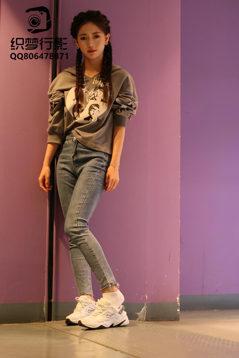 织梦映像-地下车库光影交错的人生[250P/5V/10.8GB]