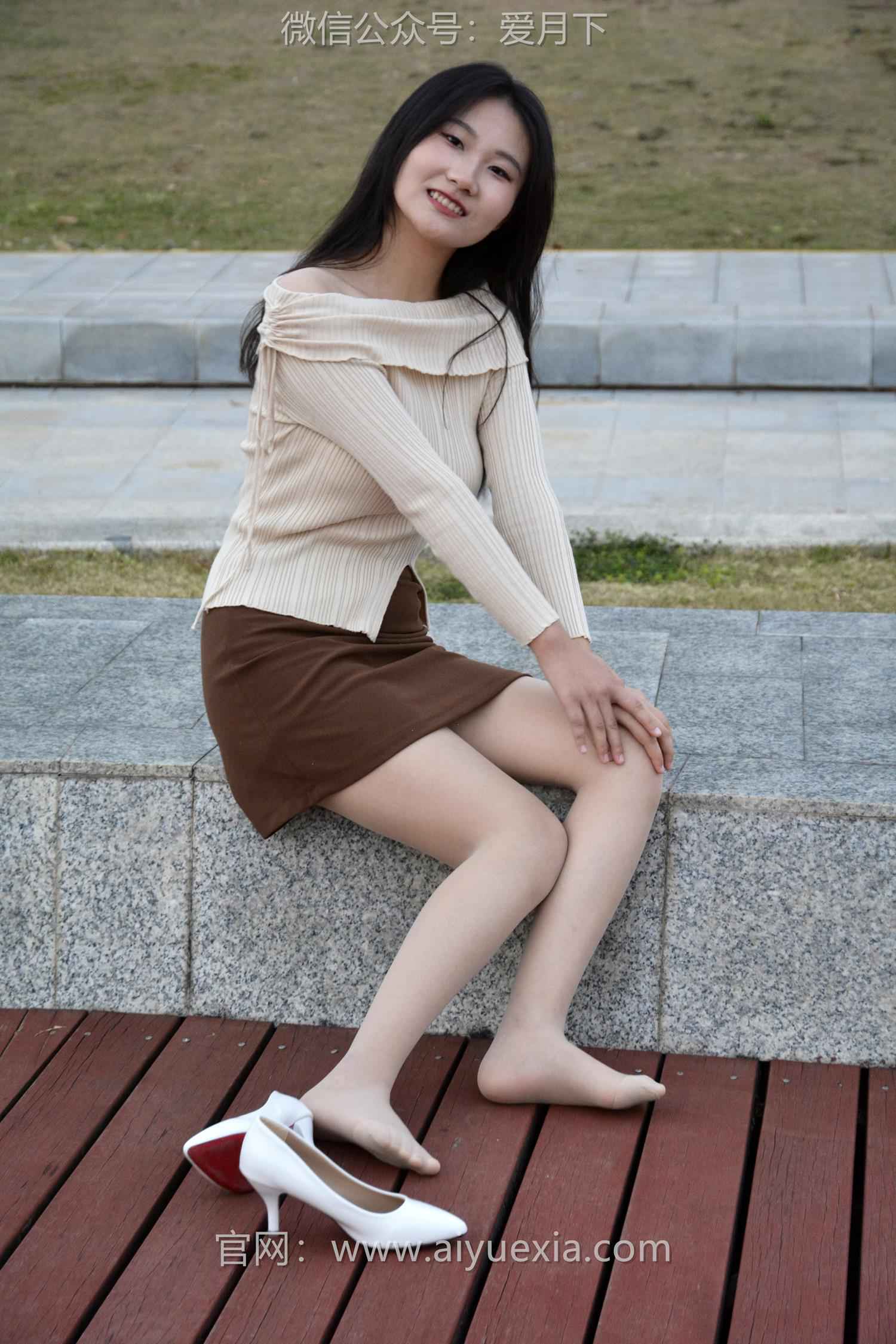 月下摄影-恰恰一字肩服饰[100P/1V/5.44GB]