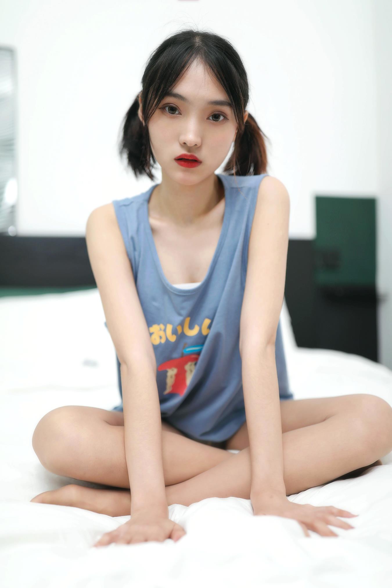 爱美足-茜茜[93P/164MB]