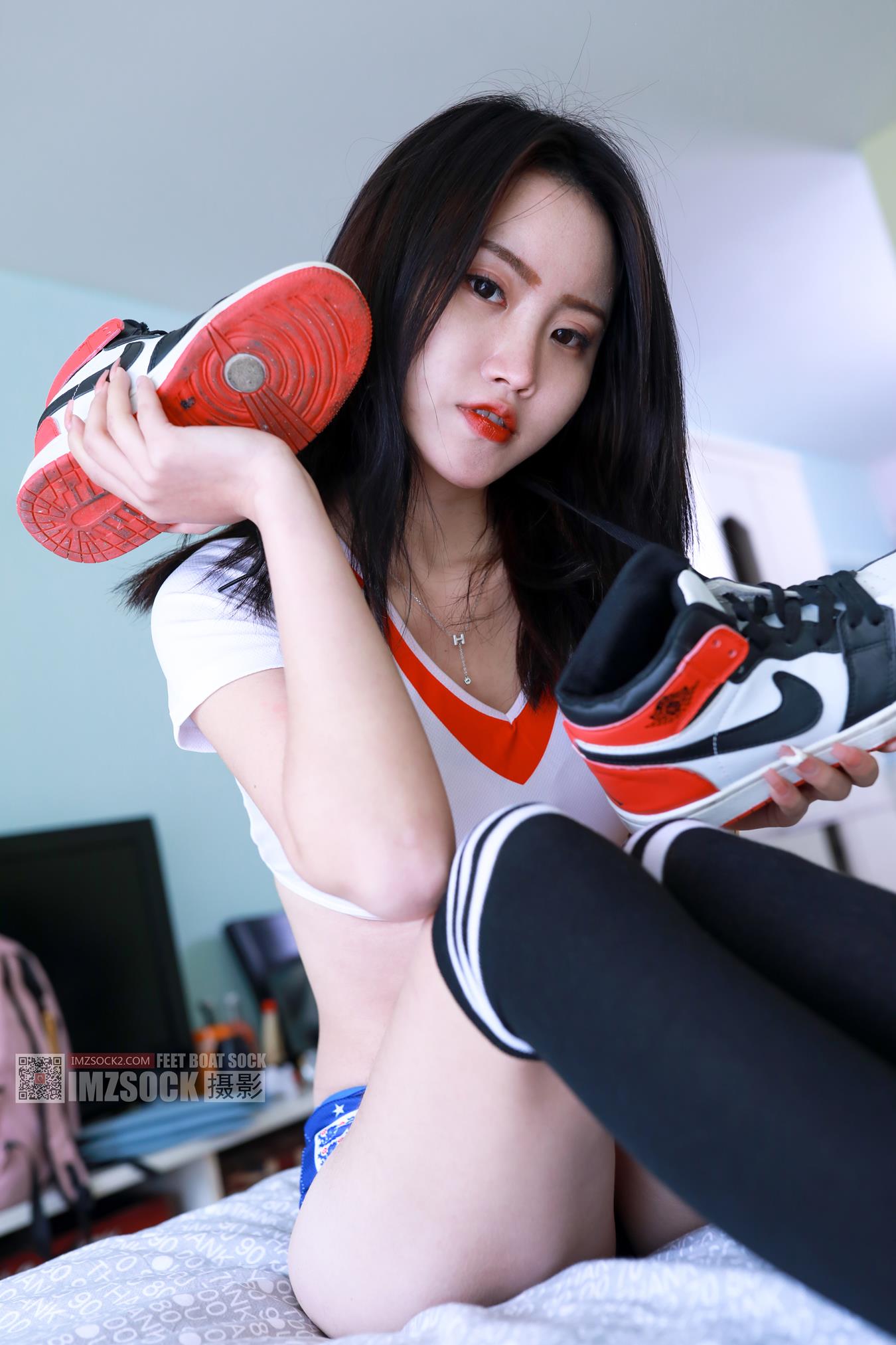 爱美足-森森[99P/0.99GB]