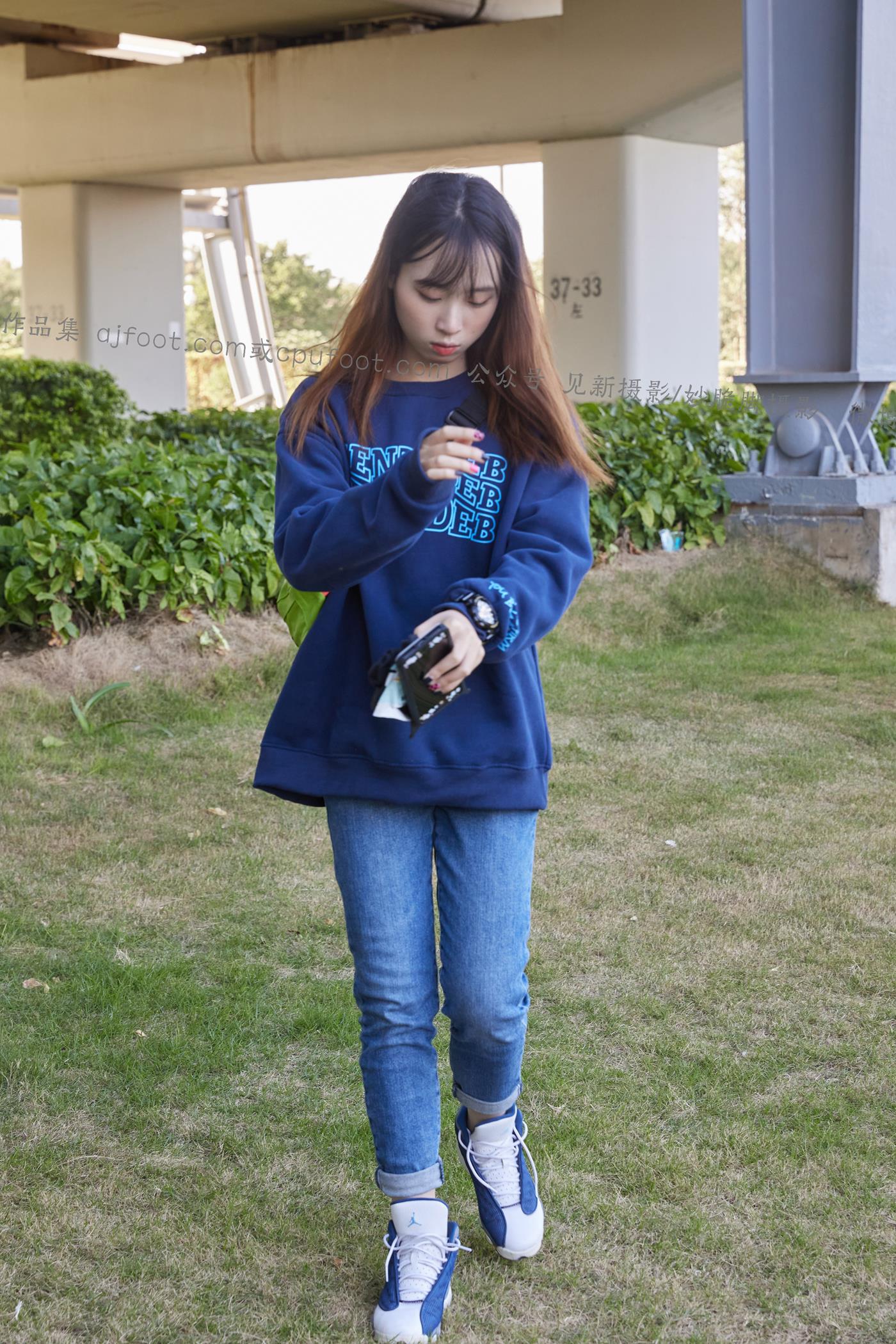 见新摄影-快看她在发光[280P/2V/2.69GB]