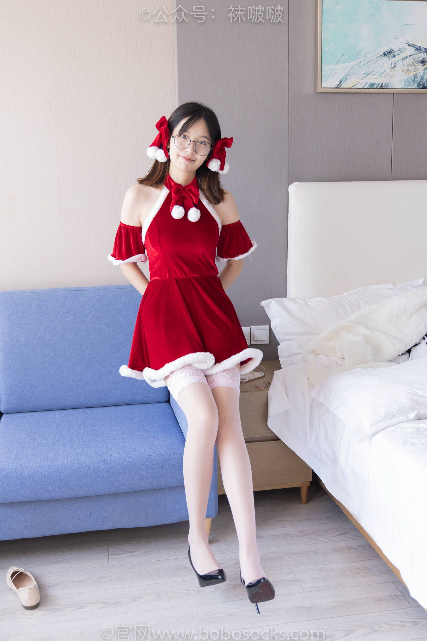 袜啵啵-小甜豆圣诞服、平底鞋、高跟鞋、白色渔网袜[165P/1V/8.42GB]