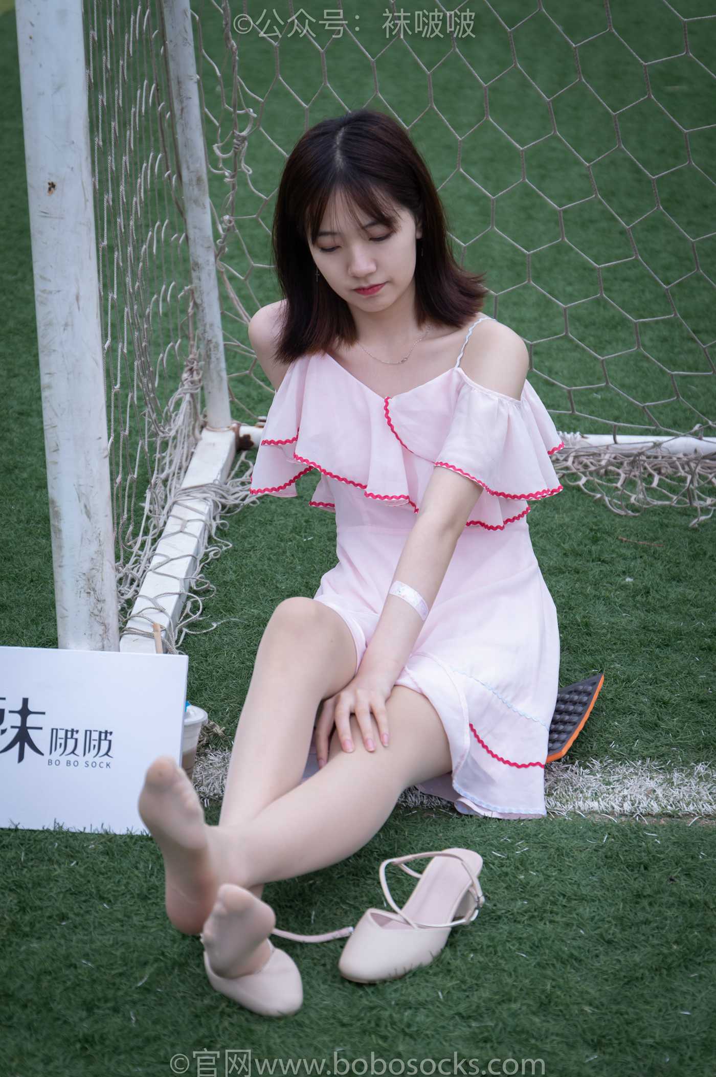 袜啵啵-小甜豆高跟鞋、肉丝[135P/1V/7.79GB]