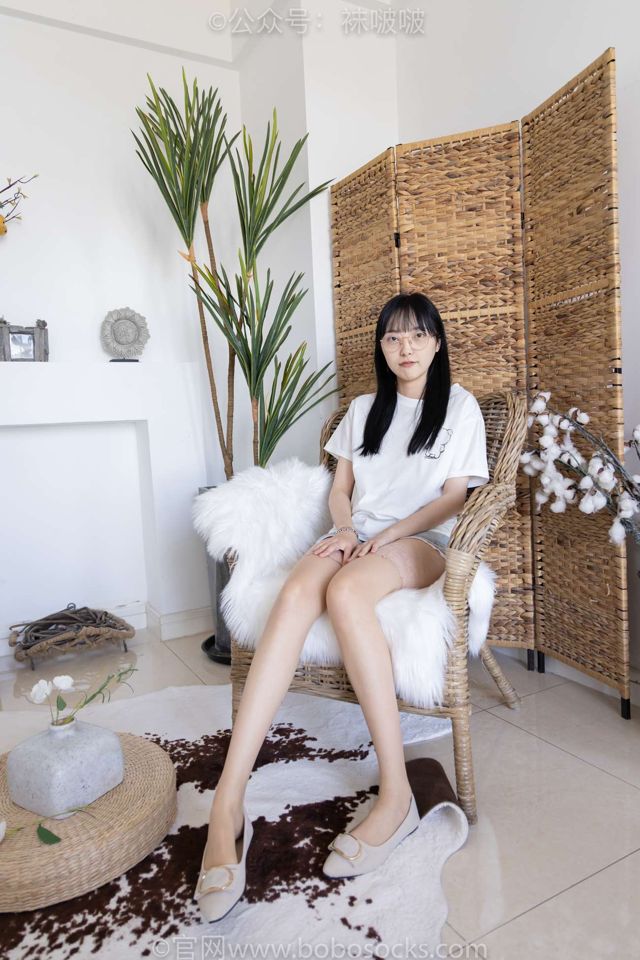 袜啵啵-NO.086稚予平底鞋、过膝肉丝[130P/1V/4.97GB]