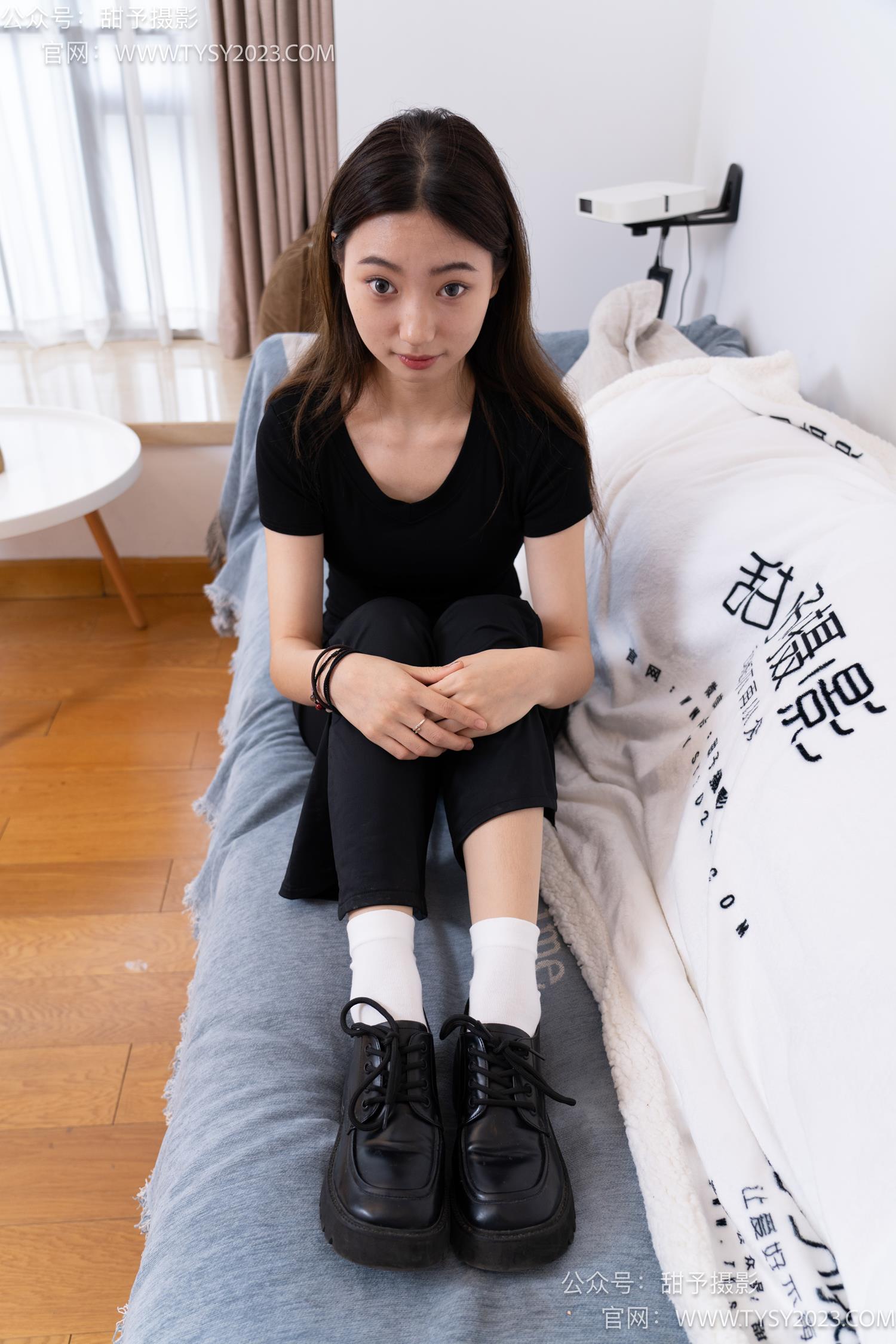 甜予摄影-NO.054雪梨皮鞋、白棉袜、肉丝[130P/2V/9.90GB]