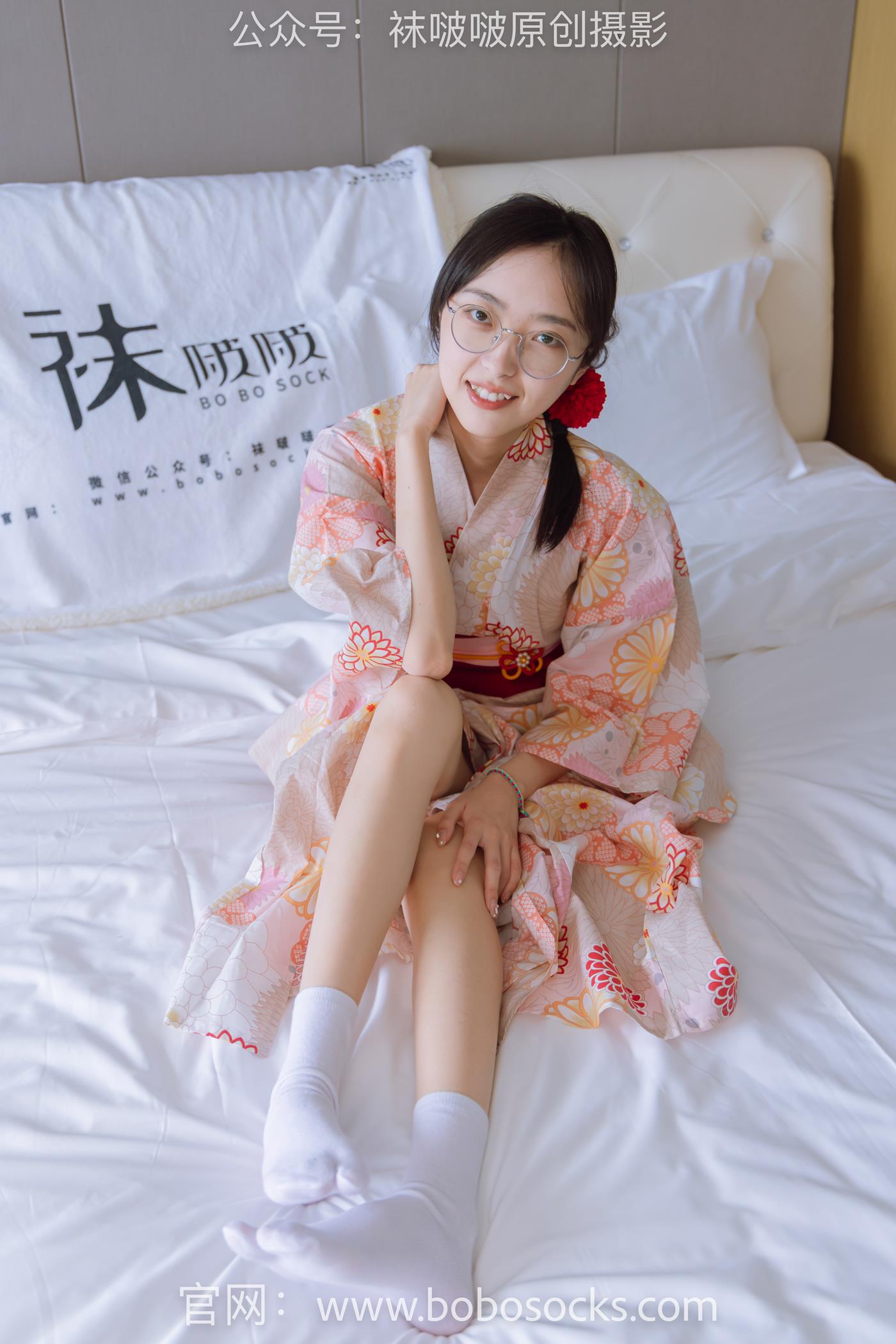 袜啵啵-NO.137稚予木屐、分指白棉袜、裸足、和风浴衣[170P/1V/6.04GB]