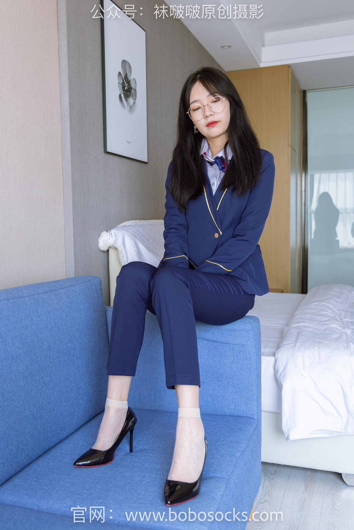 袜啵啵-NO.139小甜豆高跟鞋、短肉丝、空姐制服[140P/1V/6.12GB]