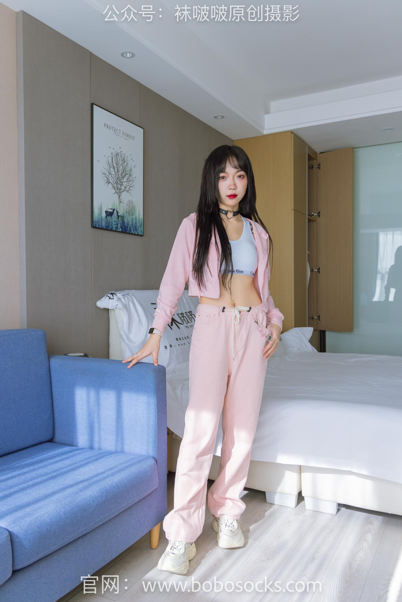 袜啵啵-NO.141周周运动鞋、白棉袜、裸足[140P/1V/5.57GB]