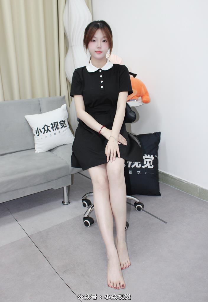 小众视觉-小薯条短裙匡威鞋[116P/1V/5.87G]