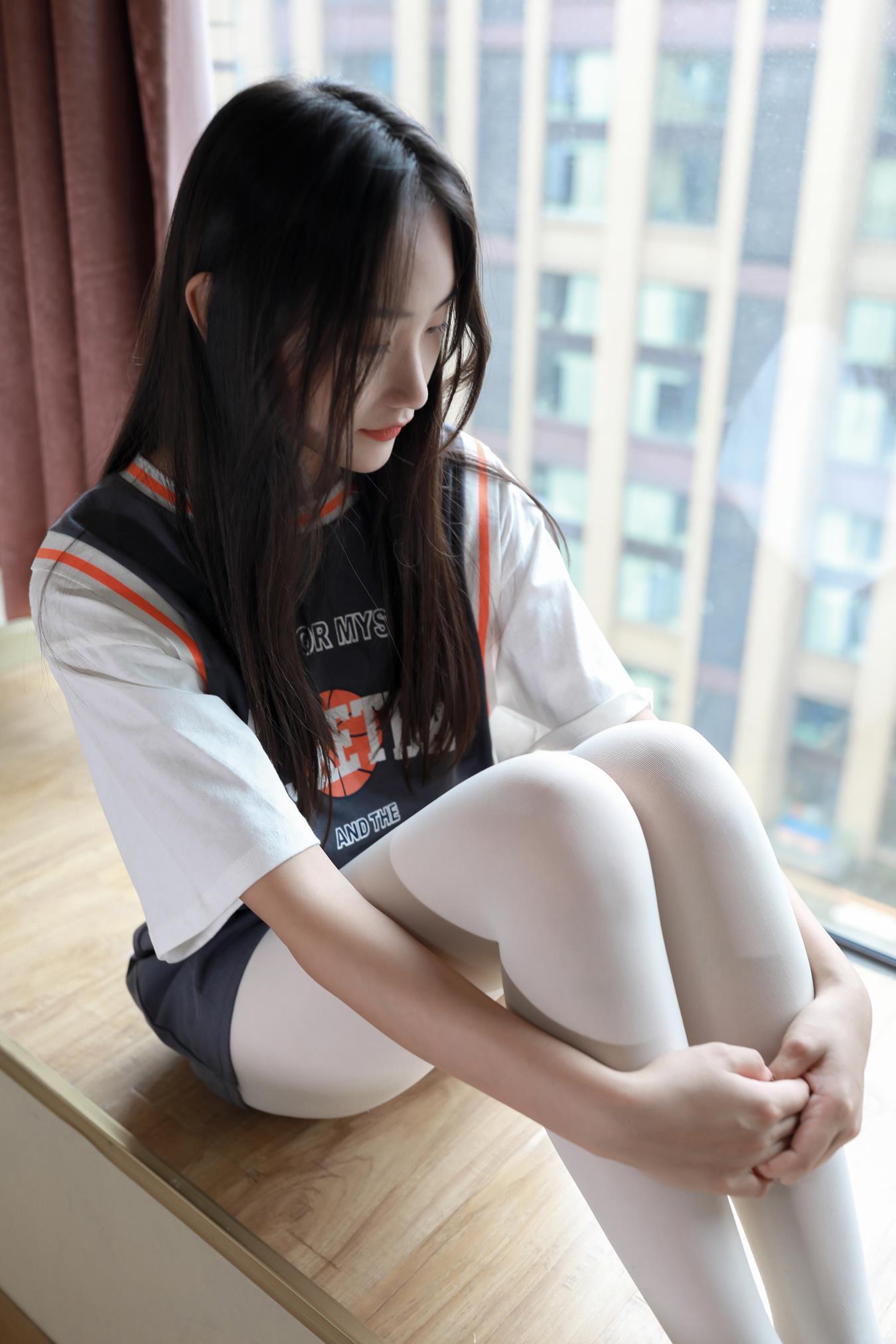 爱美足-君君[78P/1V/2.02GB]