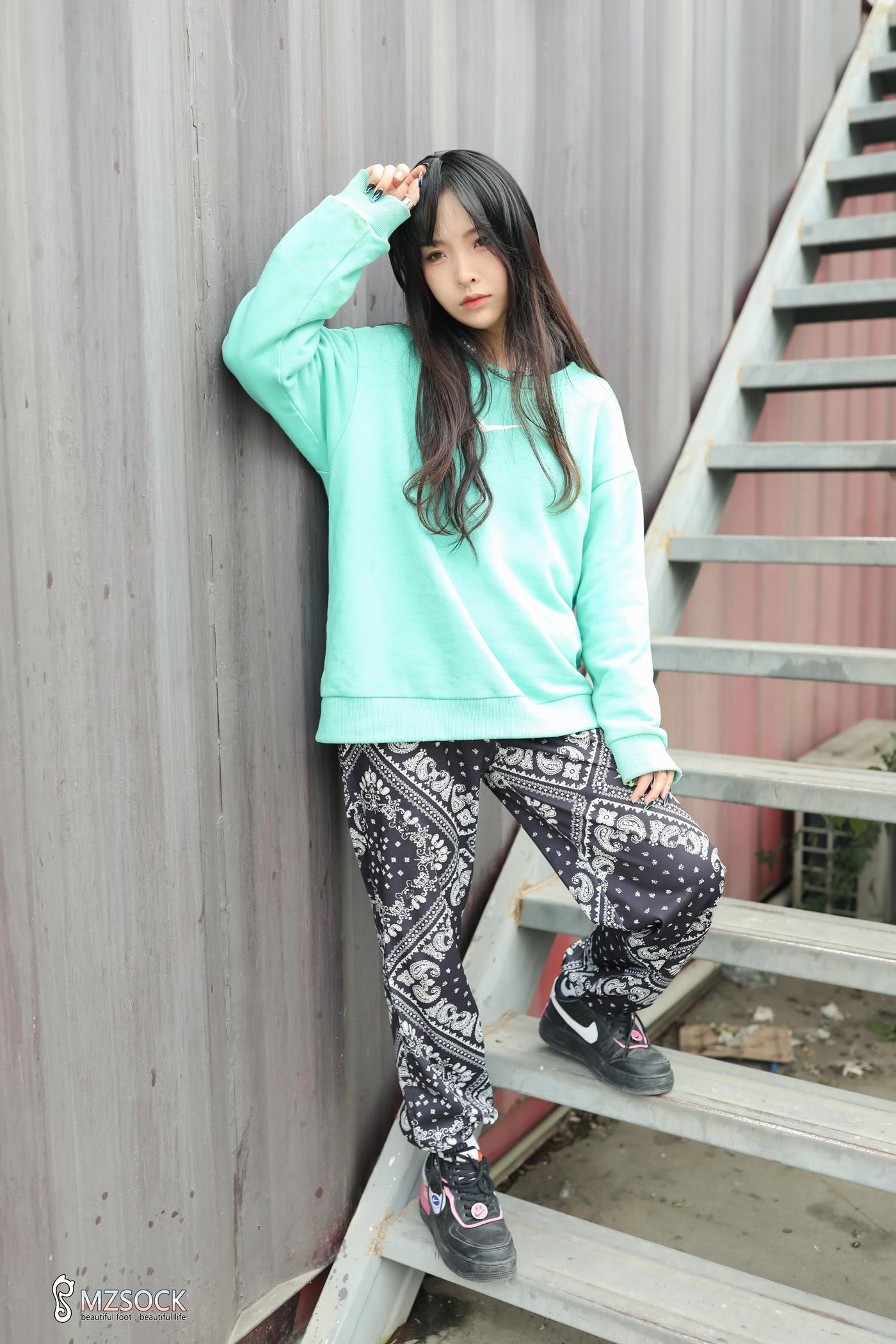 爱美足-Ella[151P/459MB]