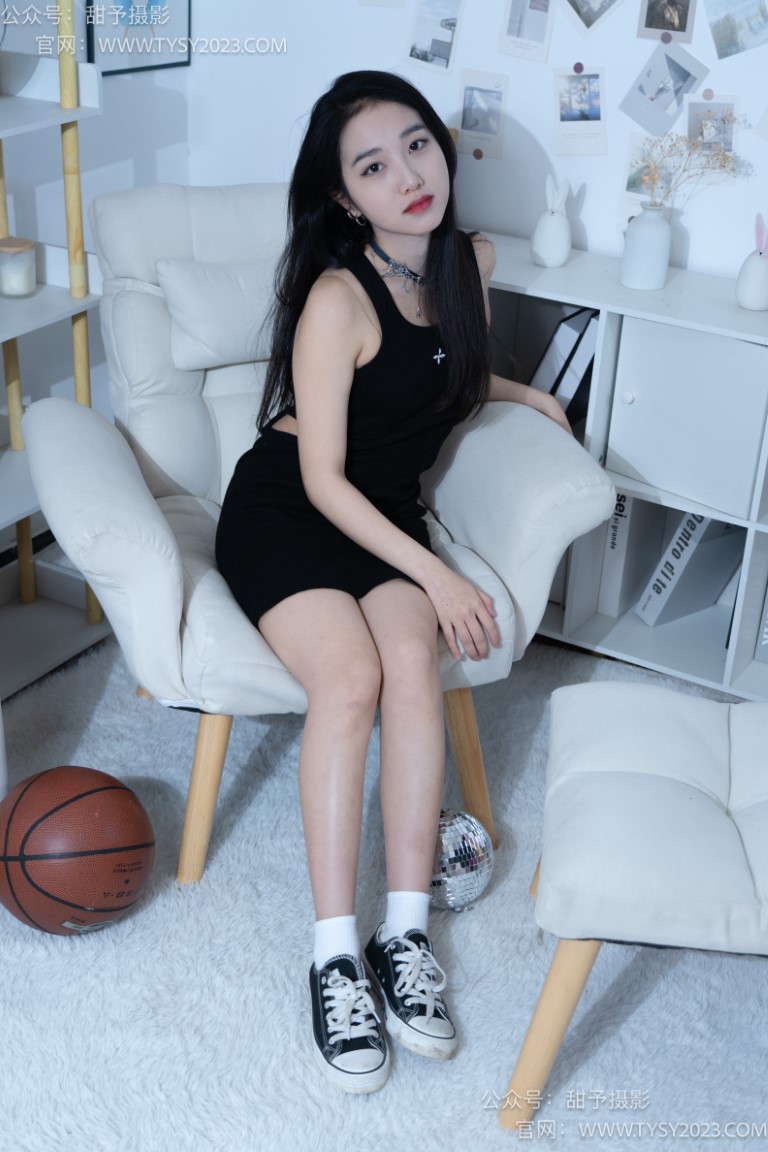 甜予摄影-筱筱-帆布鞋、白棉袜、裸足（完整版）[116P/2V/9.62GB]