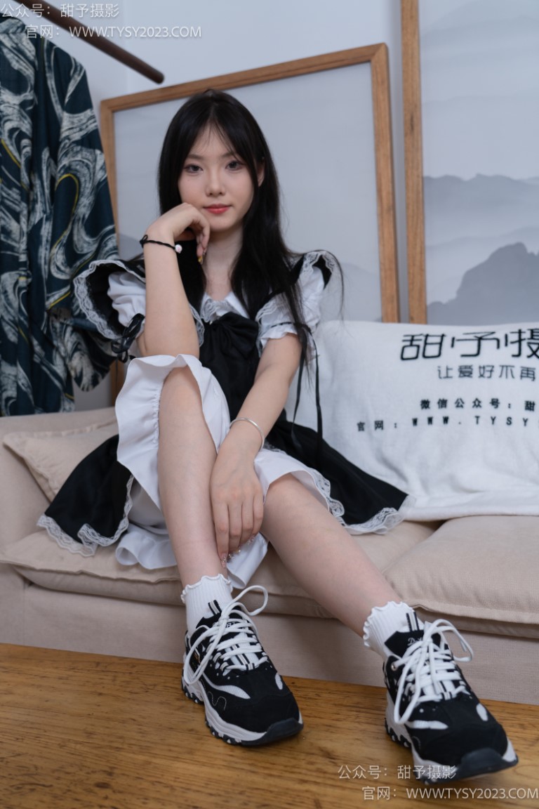 甜予摄影-璇璇-运动鞋、白棉袜、裸足（完整版）[133P/2V/10.13GB]